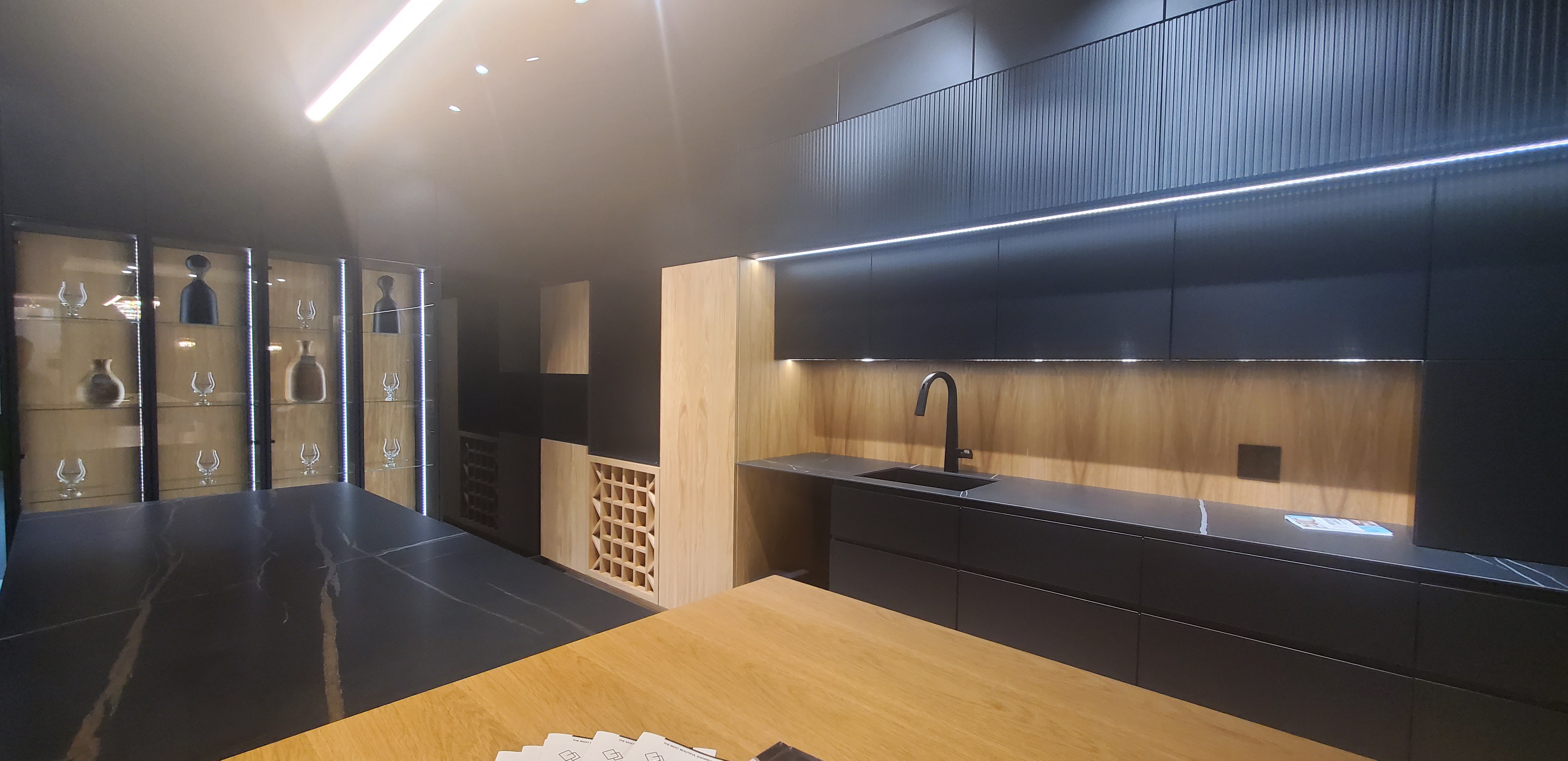 UNIT 35 - black kitchen