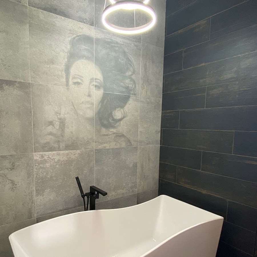 Luxury, multi-story building in Ukrainian Village