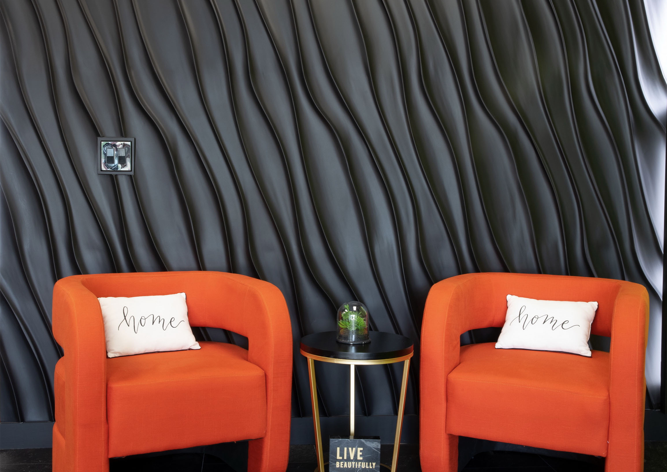 ENCORE_GALLER_REVAL_WALL