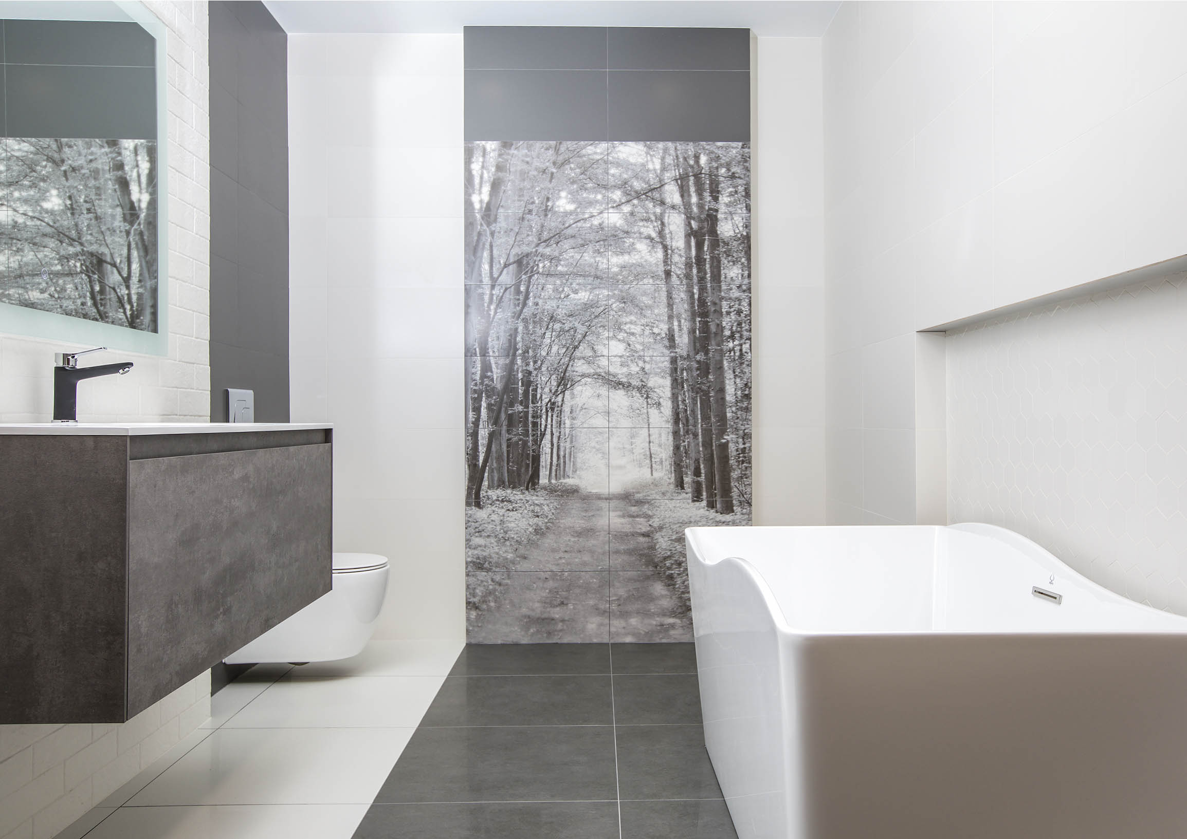 ALL_IN_WHITE_SHOWROM1